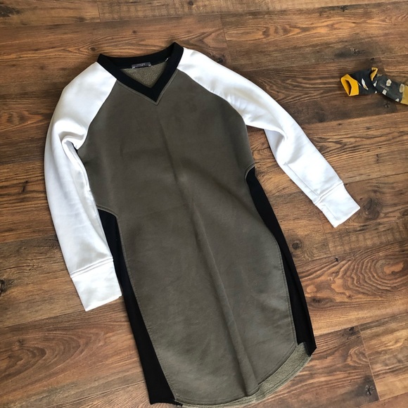 Imanimo maternity colour block dress size small - fits larger IMO - Picture 2 of 4